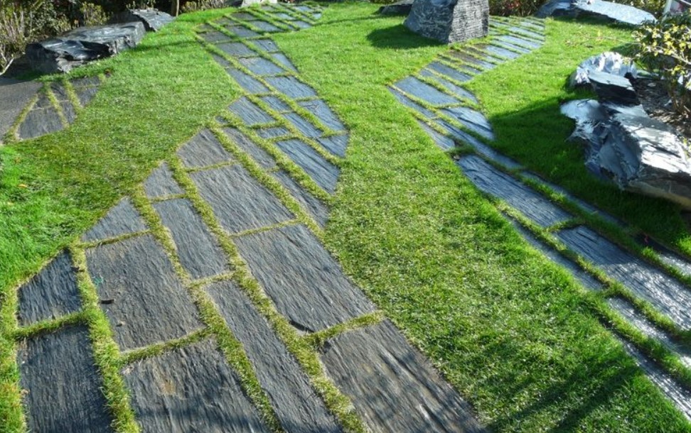 pavé gazon en pierres naturelles