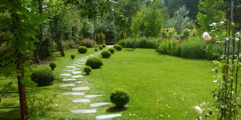 beau jardin a l anglaise