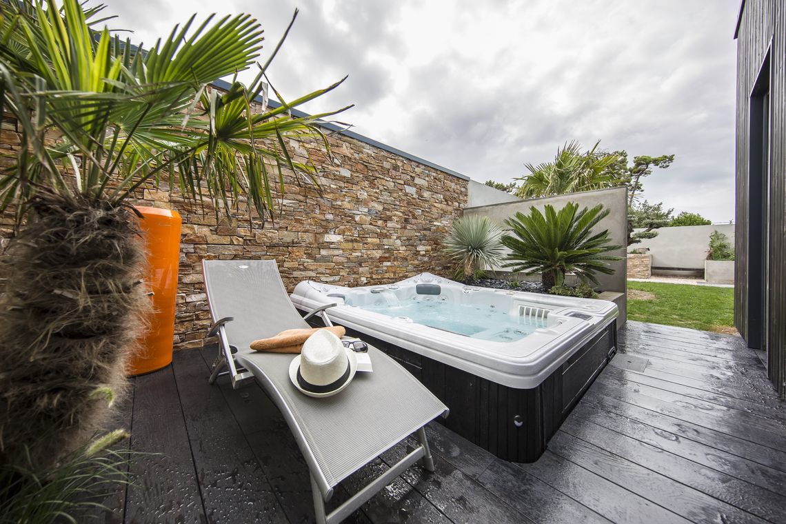 spa extérieur sur terrasse