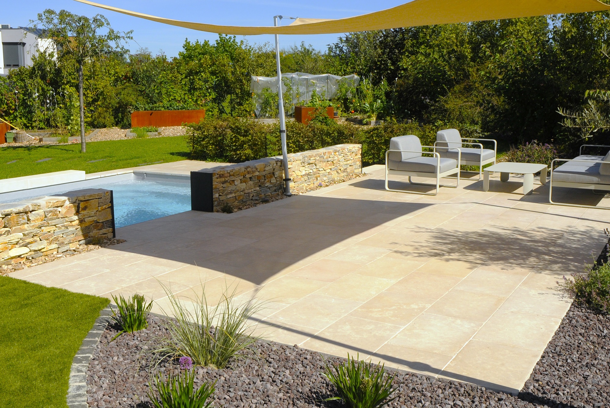 terrasse et construction paysagère du jardin