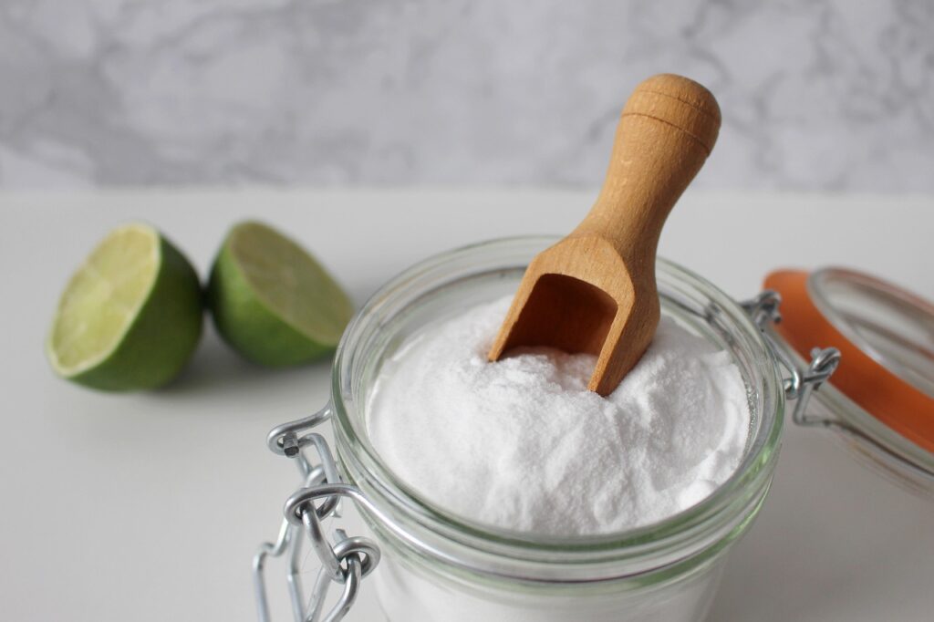 Bicarbonate, vinaigre, acide citrique et autres solutions maison